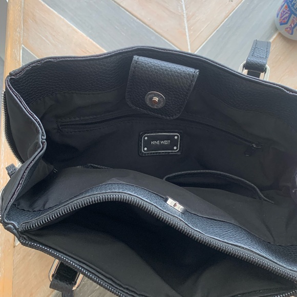 Nine West Faux Leather Handbag | Black | Great condition - Picture 4 of 6
